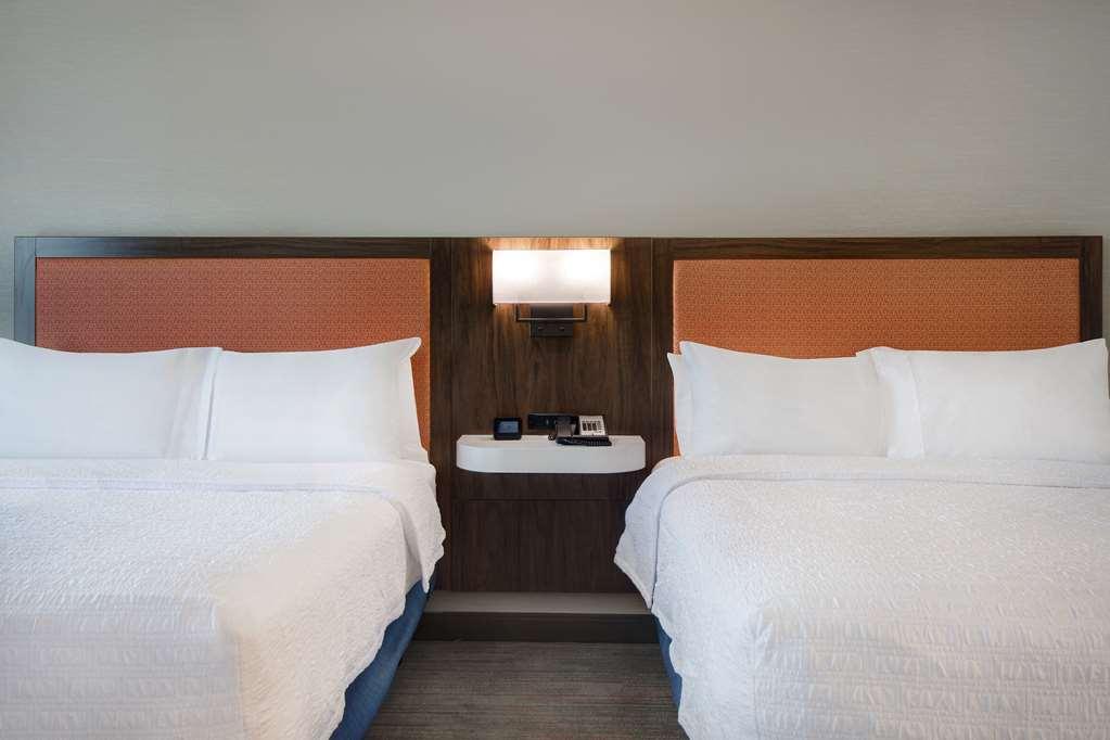 Hampton Inn & Suites Γιόνκερς Δωμάτιο φωτογραφία