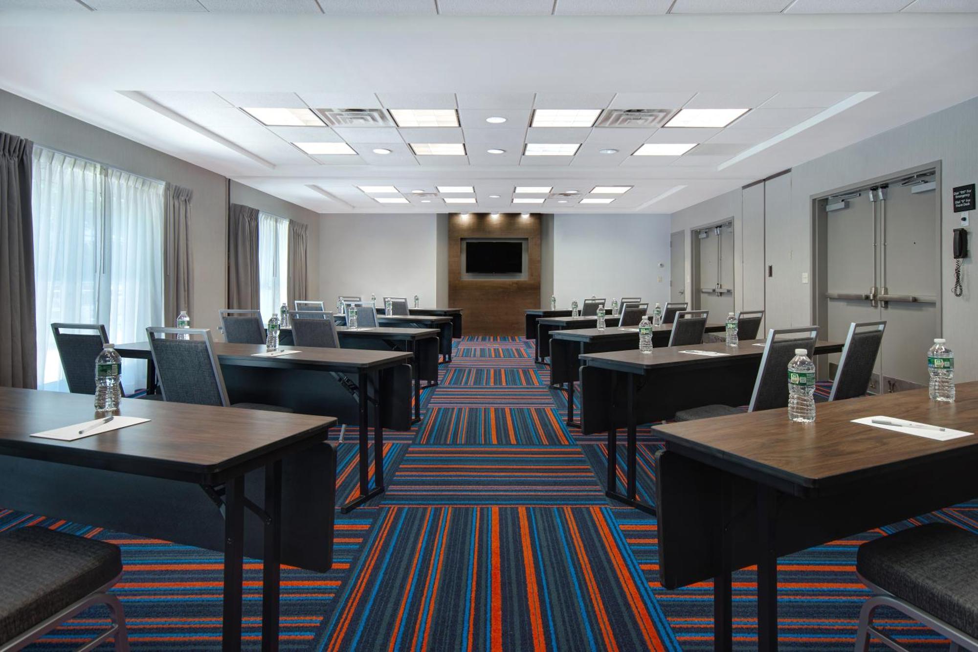 Hampton Inn & Suites Γιόνκερς Εξωτερικό φωτογραφία
