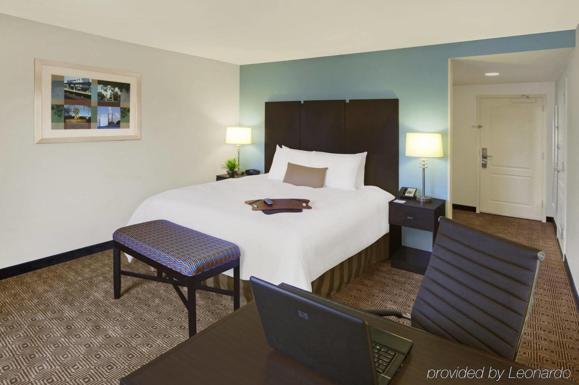 Hampton Inn & Suites Γιόνκερς Δωμάτιο φωτογραφία