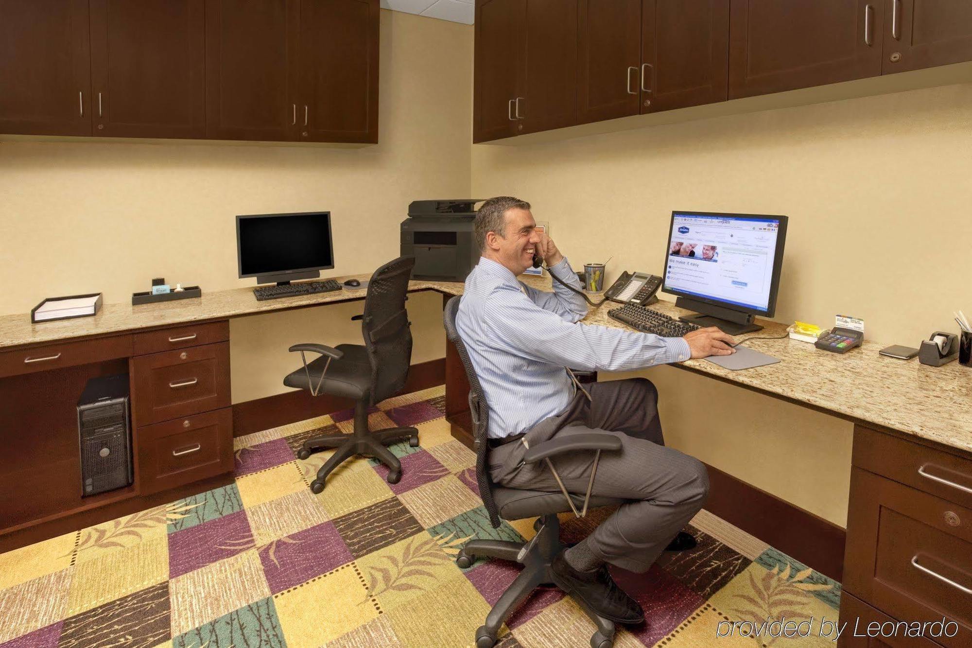 Hampton Inn & Suites Γιόνκερς Ανέσεις φωτογραφία